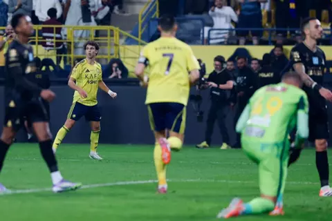 قطار العالمي لا يتوقف.. النصر يكتسح الخليج برباعية في الدوري السعودي